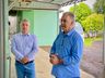 Município de SMO entrega van para APAE e fortalece apoio à instituição