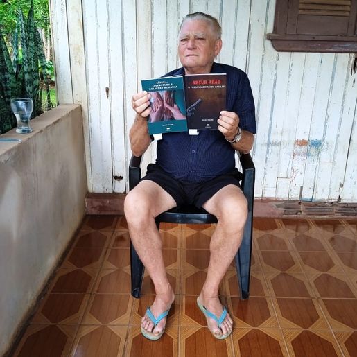 Escritor prepara lançamento de dois livros sobre fatos marcantes de Itapiranga