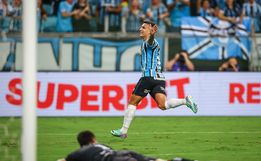 Grêmio faz 2 a 0 no Brasil e garante vaga na semifinal do Gauchão