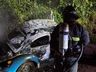 Fusca é destruído por incêndio no interior de Bandeirante