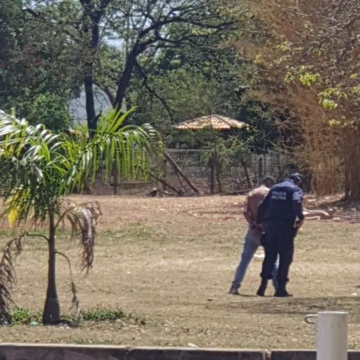 Homem é preso após tentar queimar ex-namorada viva