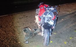 Motociclista fica gravemente ferido após atropelar boi na SC-161