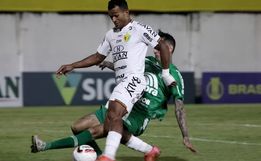 Chape empata fora com Brusque no duelo catarinense e continua no G4