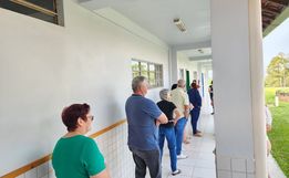 Votação em São João do Oeste tem filas nesta manhã 