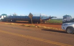 Balsa chega à cidade de Itapiranga