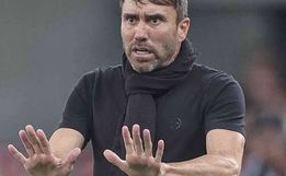 Após derrota, Internacional demite técnico Eduardo Coudet
