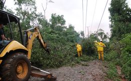 Temporal causa destruição no interior de Itapiranga