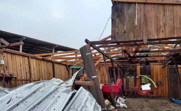 Tornado com ventos de quase 100 km/h atinge cidade de SC, diz Defesa Civil