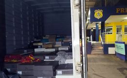 PRF apreende mais de mil garrafas de vinho na BR-163 em Guaraciaba