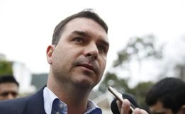 Flávio Bolsonaro admite que pode deixar candidatura a presidente dias após anúncio