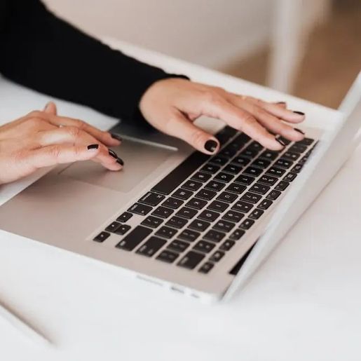 Mulheres recebem 28% a menos do que homens no setor privado em SC