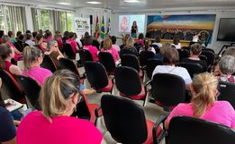 Palestra sobre saúde da mulher reúne público no Outubro Rosa em São Miguel do Oeste