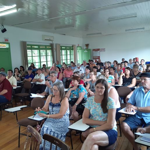 Secretaria de Assistência Social define atividades com grupos de idosos de Itapiranga