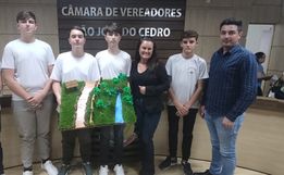 MEIO AMBIENTE: Alunos apresentaram projeto em São José do Cedro
