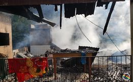 Residência é destruída por incêndio no interior de Riqueza