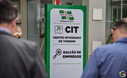 Centro Integrado de Turismo é ativado na praça central em SMO