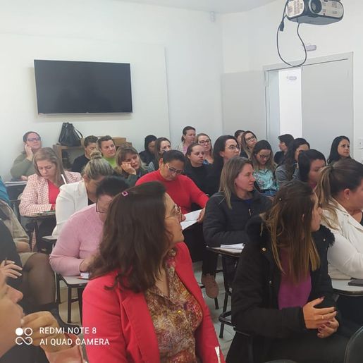 Profissionais passam por capacitação sobre a escuta especializada em Campo Erê