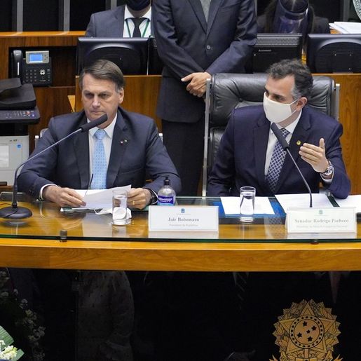 Bolsonaro é chamado de genocida no Congresso e responde: 'Nos encontramos em 22'