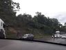 Carreta sai da pista e tomba às margens da BR 163 em São José do Cedro