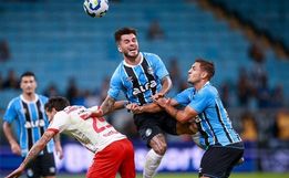 Com gols no final, Grêmio e Bragantino empatam na Arena pelo Brasileirão