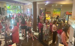Barbie lota todas as sessões no Cine Peperi
