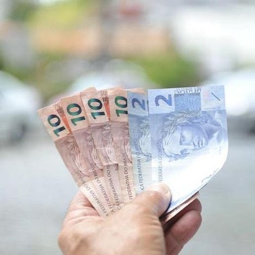 Salário mínimo de SC terá aumento de 5,45%; veja valores