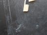Câmera de segurança flagra homem arrombando porta de restaurante em SMOeste