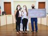 Concurso de oratória premia alunos com bolsas de estudo