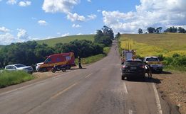 Colisão traseira deixa motociclista ferido na SC 163, em Descanso