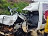 Colisão frontal entre carro e caminhão na BR-163 mobiliza bombeiros