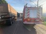 Acidente entre carro e moto causa congestionamento na saída de SMOeste 