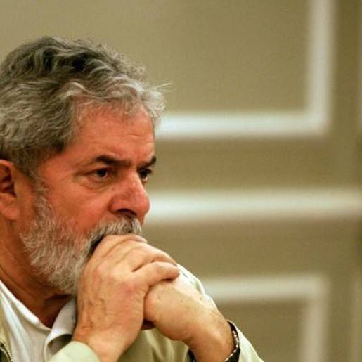 Bolsa tomba 4% com decisão sobre Lula; dólar fecha no maior patamar desde maio