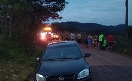 Colisão entre carro e moto deixa dois feridos no interior de Mondaí