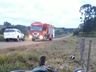 Saída de pista de motocicleta deixa mulher ferida 