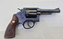 Polícia encontra arma e prende homem procurado por roubo em Maravilha