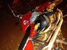 Motoqueiro sofre ferimentos em queda de moto 