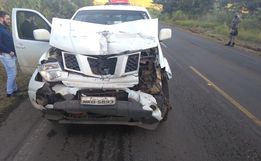 Colisão traseira deixa motorista ferido na BR-163
