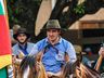 Cavalgada pelas ruas da cidade marca o Dia do Gaúcho em São Miguel do Oeste
