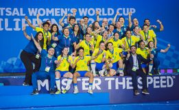 Atleta de Iporã do Oeste é campeã mundial pela Seleção Feminina de Futsal