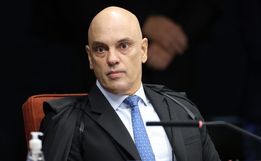 Alexandre de Moraes determina pedido de extradição de Carla Zambelli