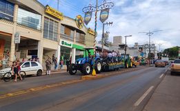 Público prestigia o primeiro dia da 15ª Kerbfest em Iporã do Oeste
