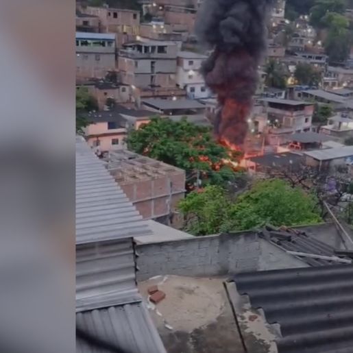 Confronto entre policiais e membros do CV gera "imagens de guerra" no RJ