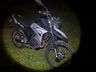 Motociclista sai da pista e cai em barranco às margens da SC 492 