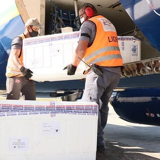 SC começa vacinação dos trabalhadores da indústria e distribui mais doses 