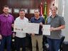 Cheque simbólico de R$ 251 mil é entregue pela Câmara à Prefeitura de Cedro