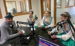 Comitiva da 15ª Deutsche Woche visita a Rádio Oeste e divulgam programação