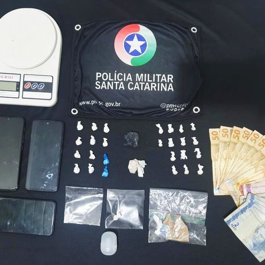 PM prende três pessoas por tráfico de drogas em São Miguel do Oeste