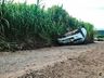 VÍDEO: Embriagado, rapaz perde controle e capota veículo em SMO