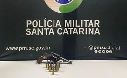Polícia Militar apreende armas de fogo e prende dois homens em Descanso