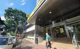 Golpista que enganou mais de 20 idosos em SC para ostentar vida de luxo é preso